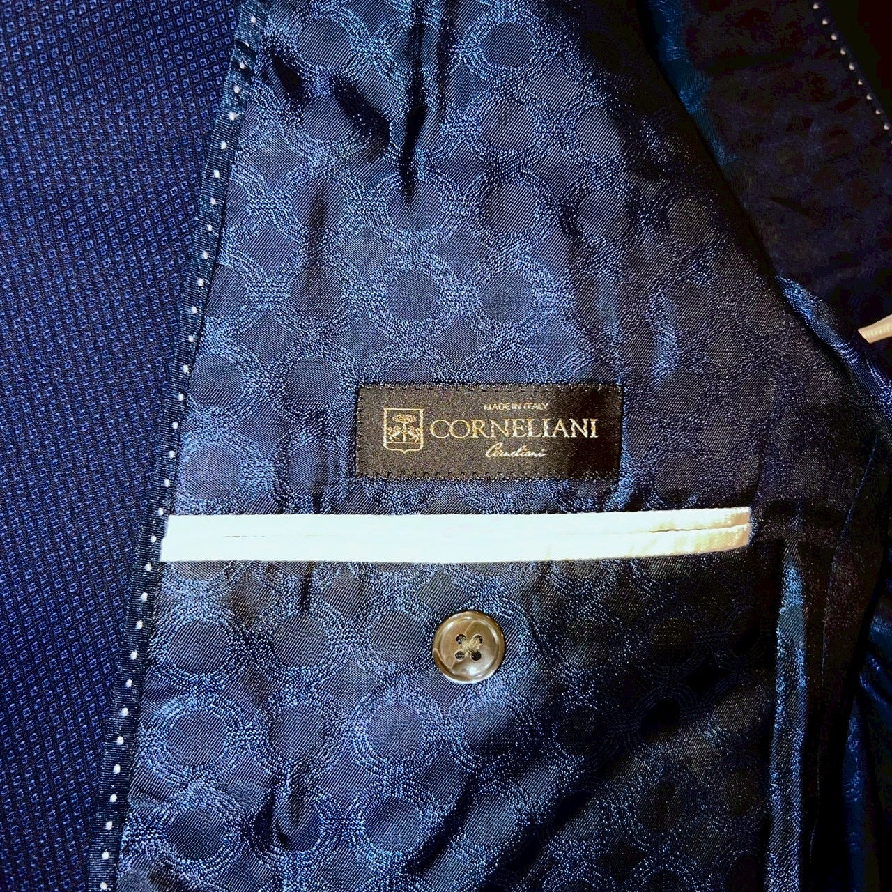 80万 一日限定出品 CORNELIANI ITALY 3Pスーツ ダイヤ織り 青 56