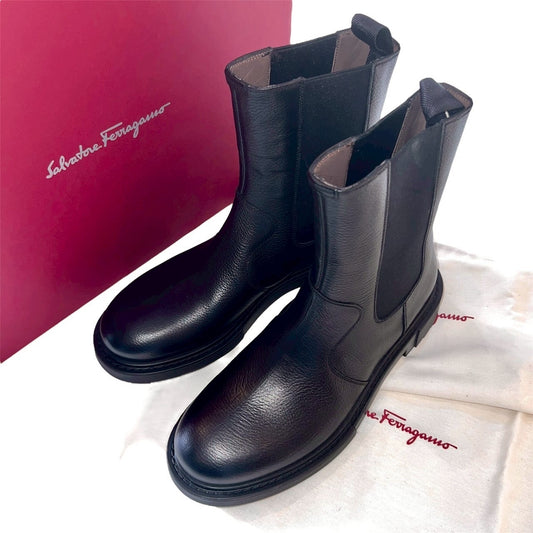 21万 新品 FERRAGAMO カーフレザー エンジニアブーツ 黒 UK8EEE
